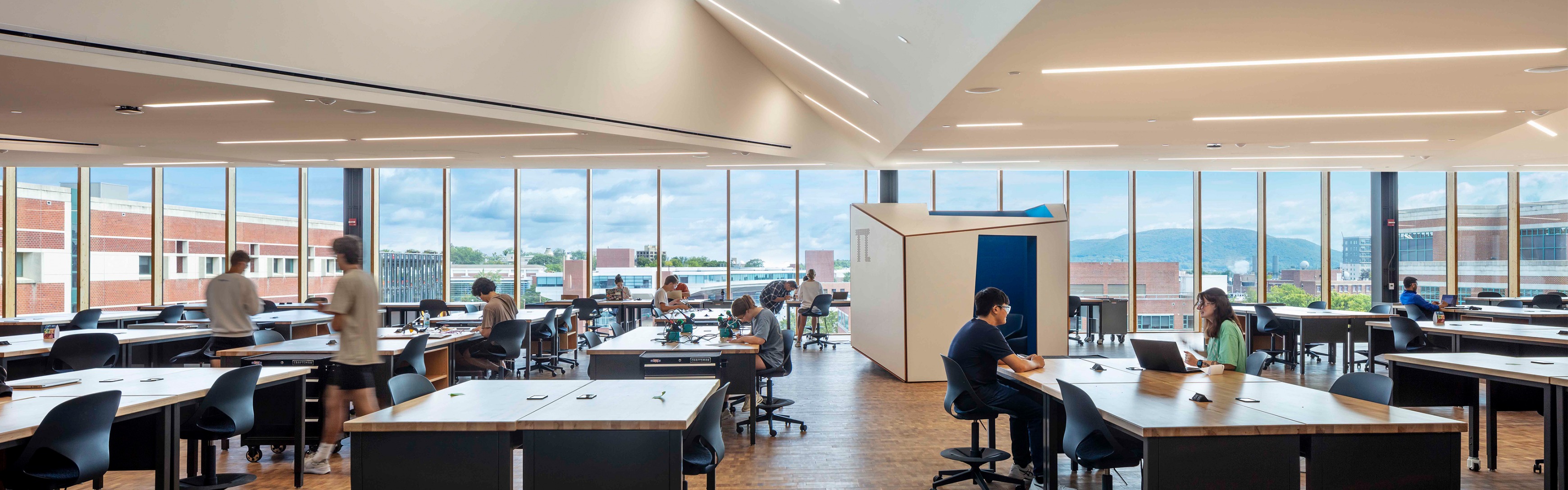 Scales of Making – Small, Medium and Supersized Makerspaces for  Undergraduate Education - Payette